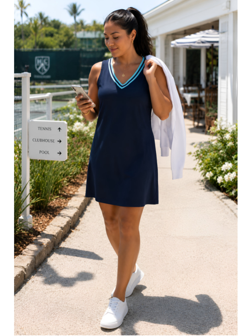 Sincerely Jules Medium Navy Sporty V Neck Dress Built-In Bra Country Club Preppy